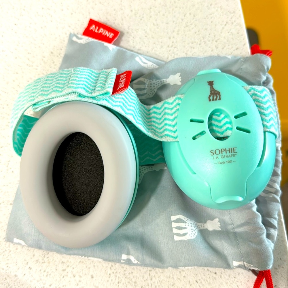 Alpine noise canceling headphones